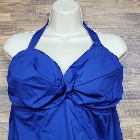 NWT! Blue Swimsuit Top Plus Size 2X - Picture 2 of 8